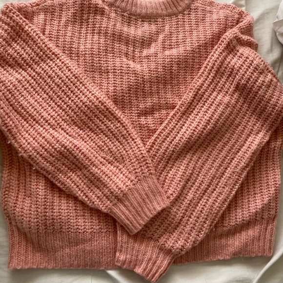 Pink over size sweater - Picture 3 of 3